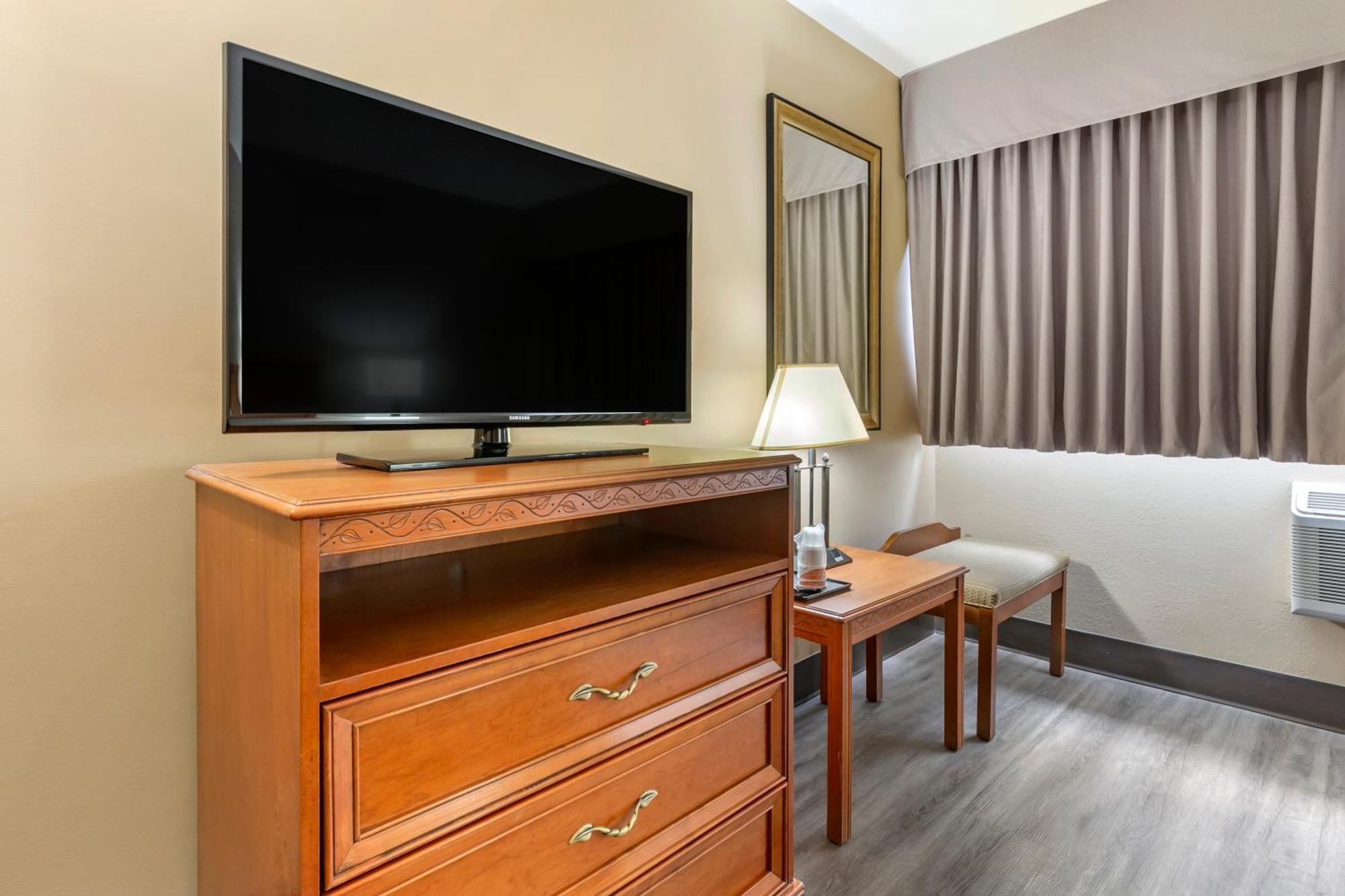 Econo Lodge&Suites Southern Pines Esterno foto