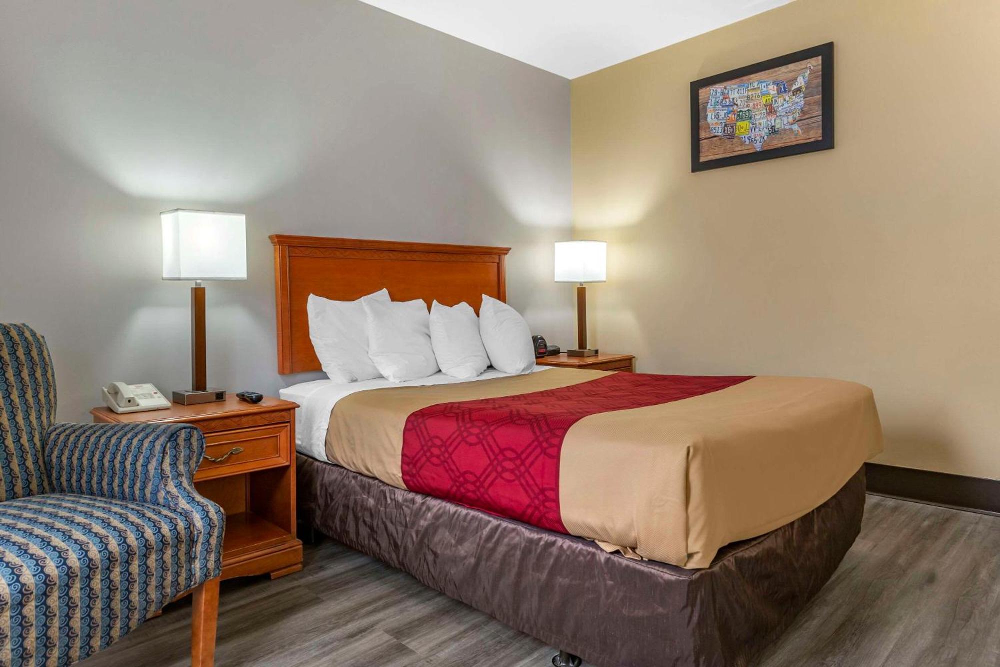 Econo Lodge&Suites Southern Pines Esterno foto