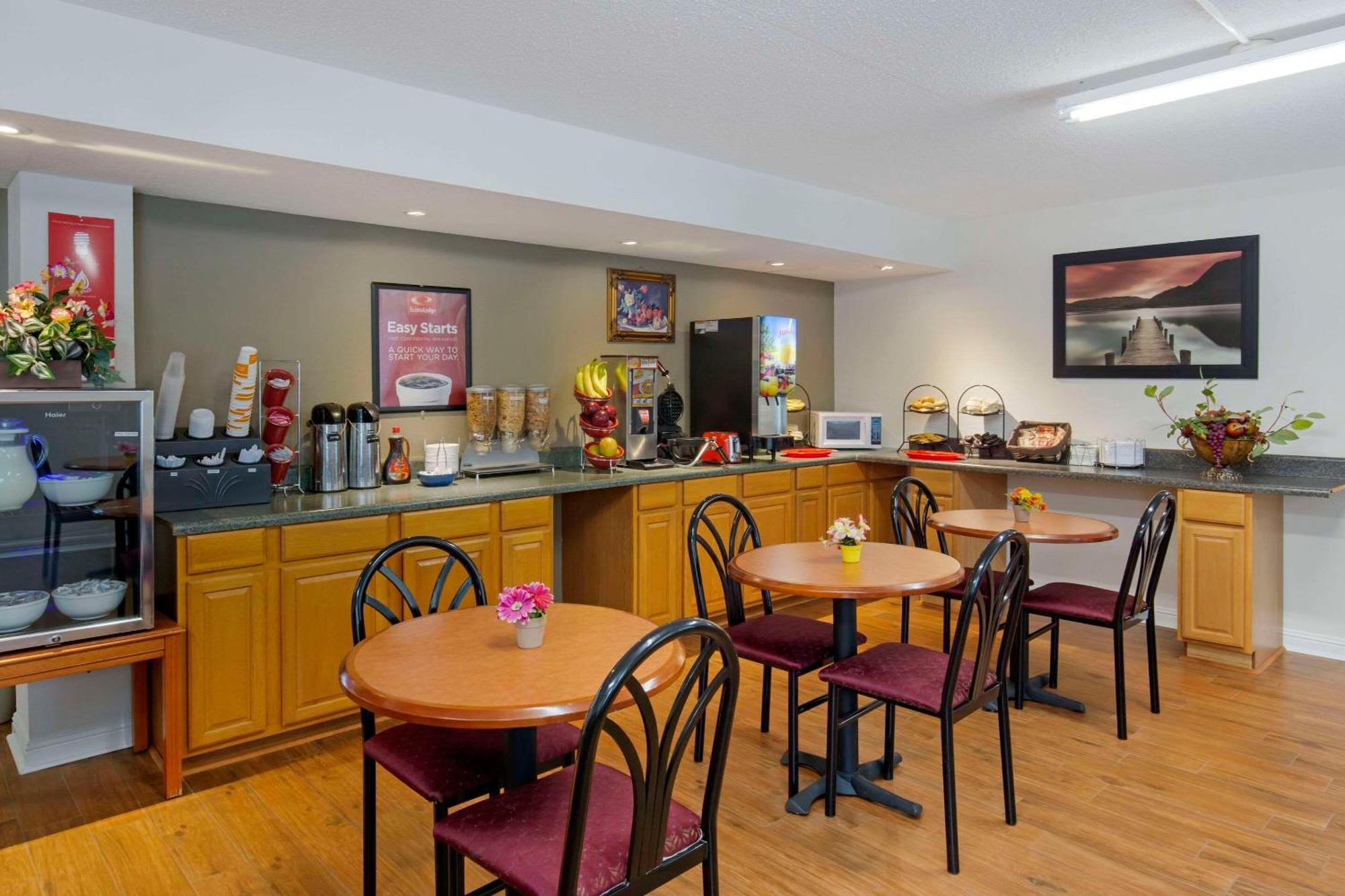 Econo Lodge&Suites Southern Pines Esterno foto