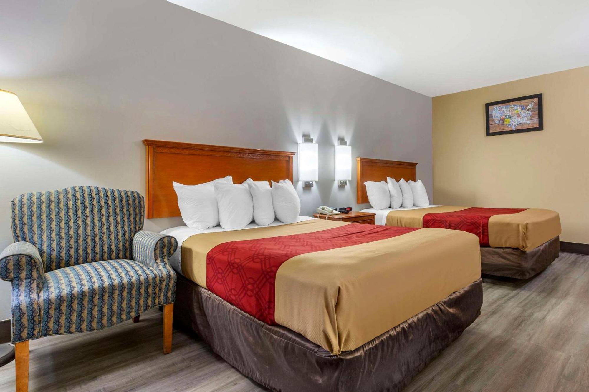 Econo Lodge&Suites Southern Pines Esterno foto