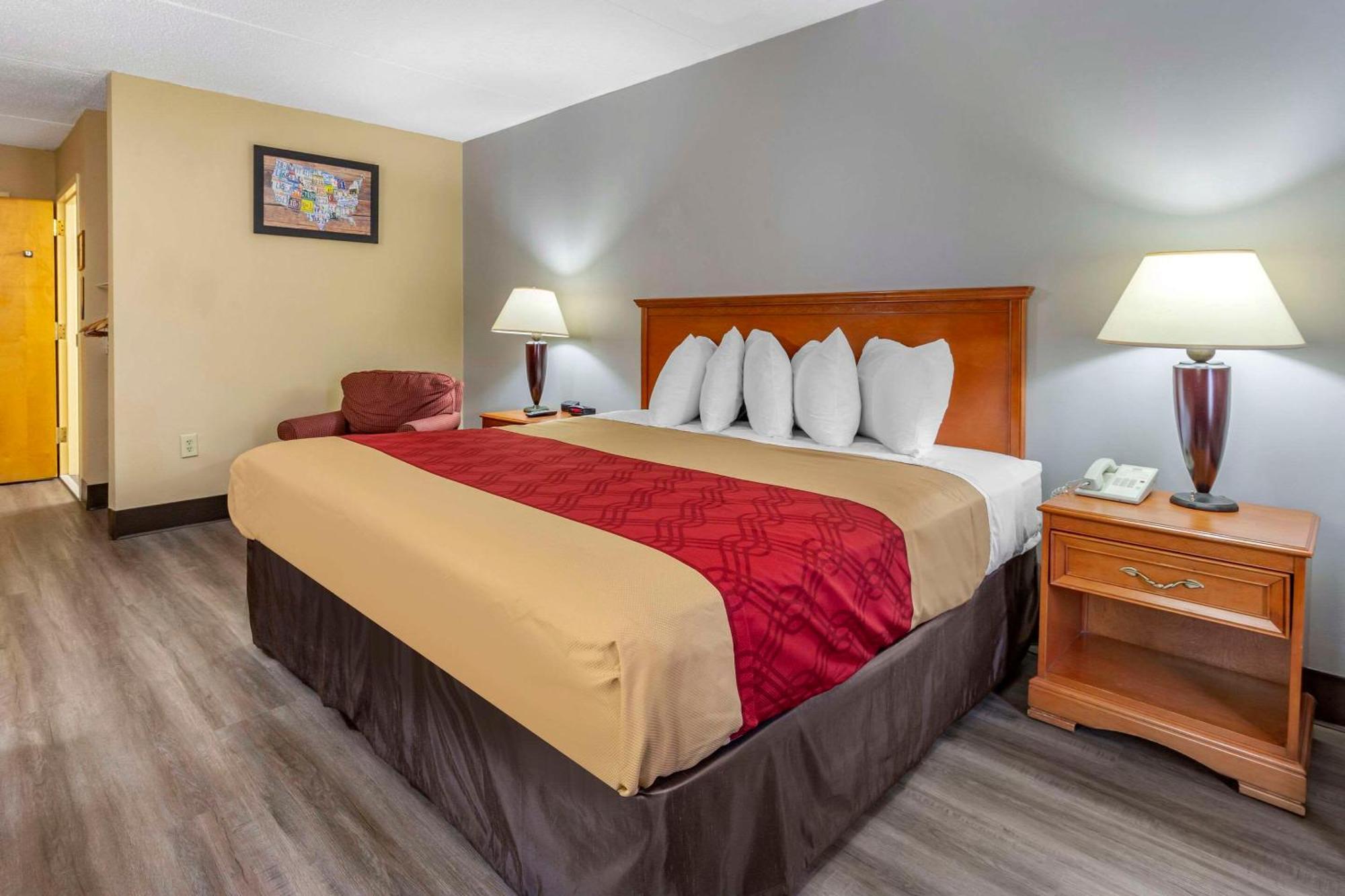Econo Lodge&Suites Southern Pines Esterno foto